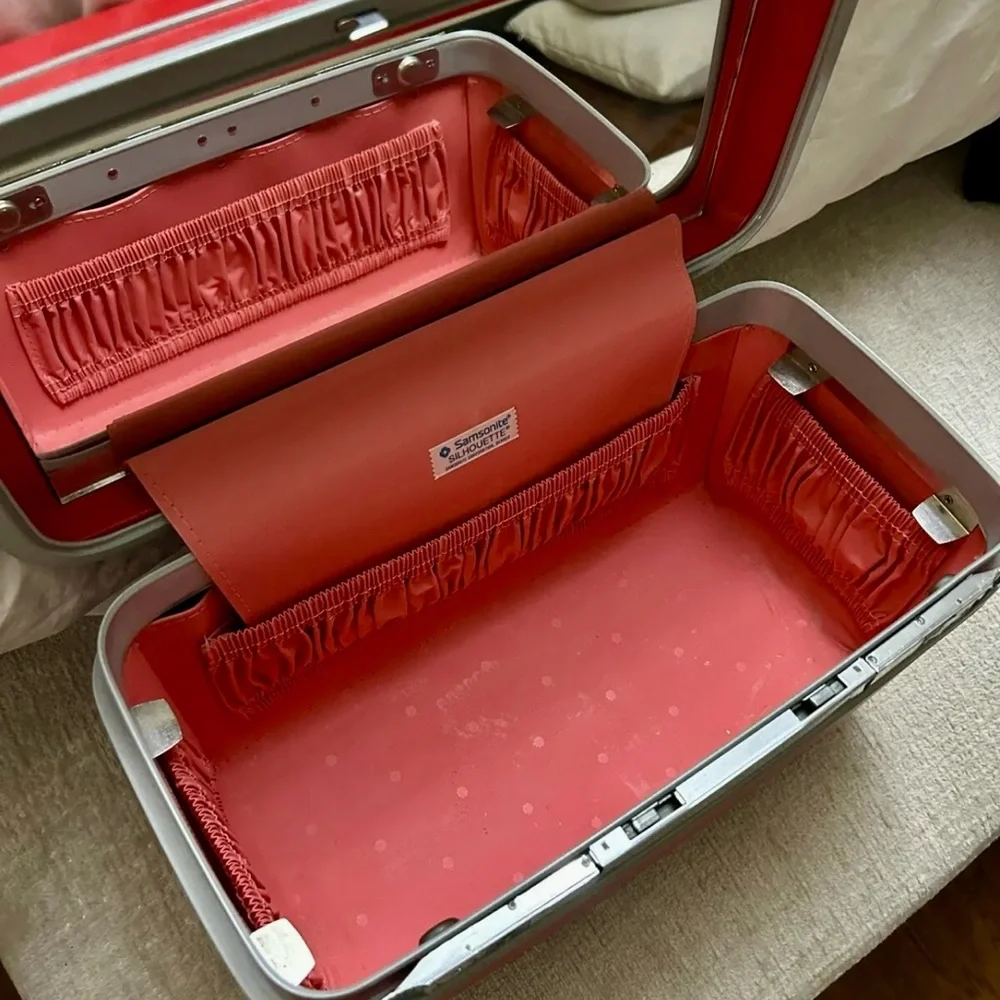 Vintage Samsonite make up storage case